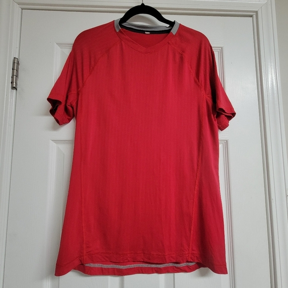Lululemon Bolt Tech  Short Sleeve. - Picture 3 of 12